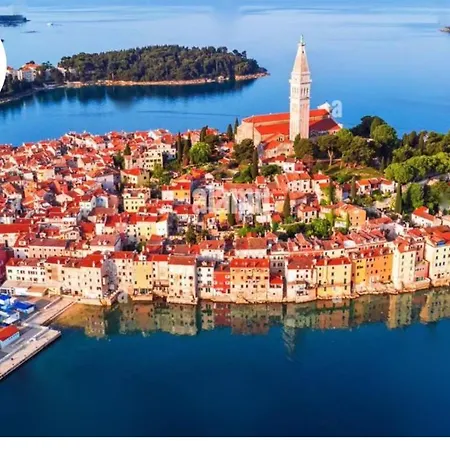 Apartment Mareblu Seaview By Irundo Rovinj